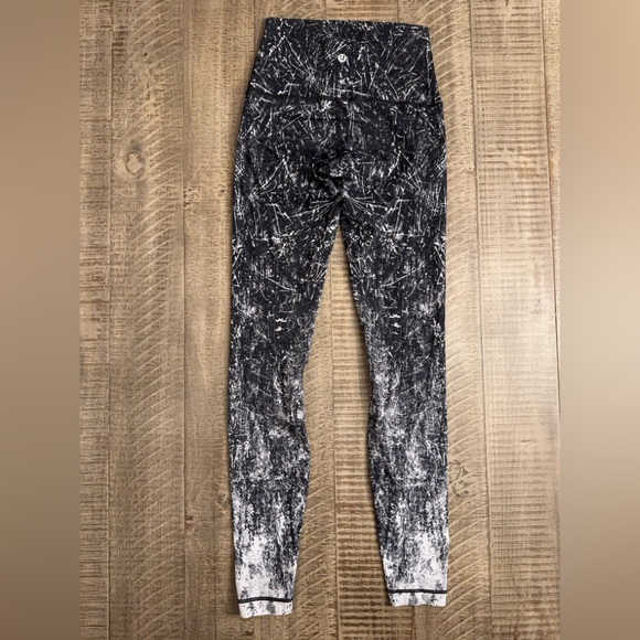 Lululemon Wunder Under Tight Leggings Black
Gray Alpine Allouette Size 4 - Picture 7 of 10